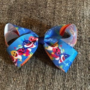 Baby shark hair bow
